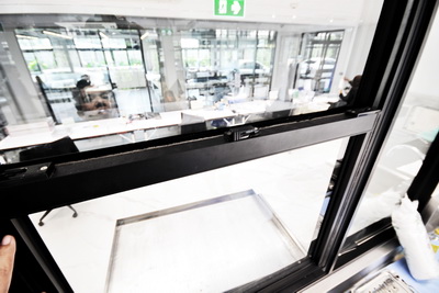 H-Series หน้าต่างบานยก